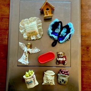 Refrigerator magnet assortment.